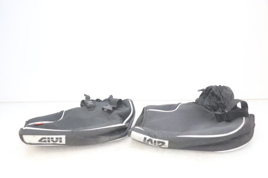 photo de PROTEZIONE MANI YAMAHA D'ELIGHT DELIGHT 115 (2013 - 2017) - Dettaglio del componente