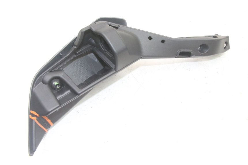 photo de PARAMANI SINISTRO YAMAHA TRACER 7 700 (2020 - 2024) - Primo piano tecnico