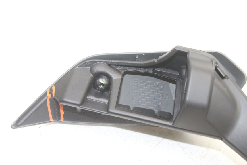 photo de PARAMANI SINISTRO YAMAHA TRACER 7 700 (2020 - 2024) - Vista d'insieme del prodotto