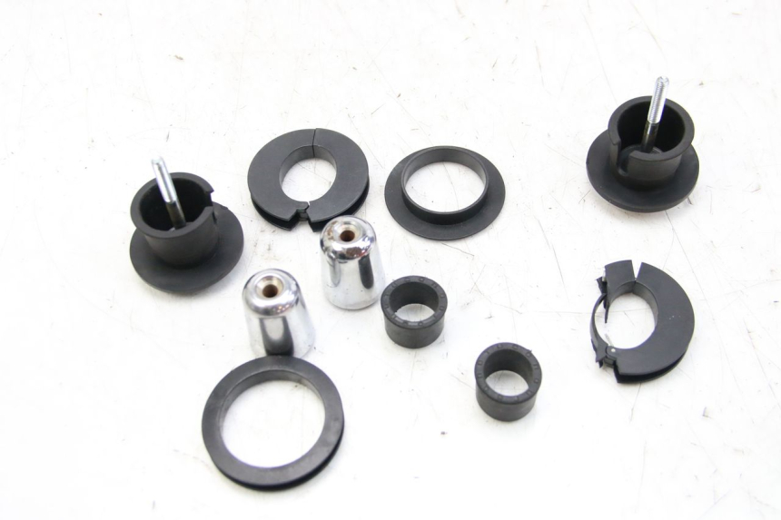 photo de PROTEZIONE MANI PIAGGIO XEVO - X EVO 125 (2007 - 2017) - Zoom sullo stato d'uso