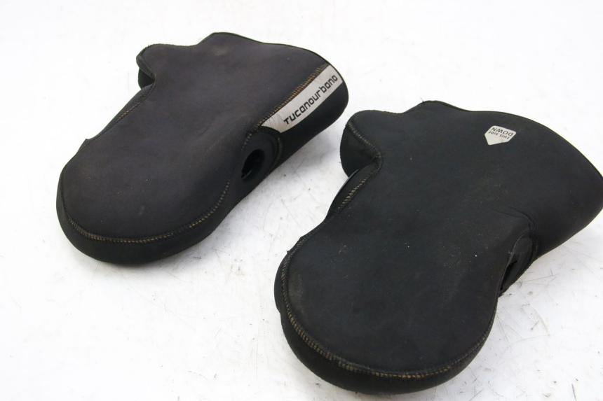 photo de PROTEZIONE MANI PIAGGIO XEVO - X EVO 125 (2007 - 2017) - Dettagli dei punti di fissaggio