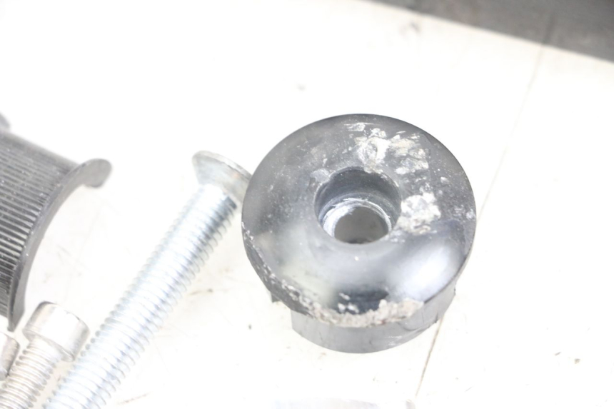 photo de PROTEZIONE MANI YAMAHA XT X 660 (2004 - 2016) - Zoom sui componenti