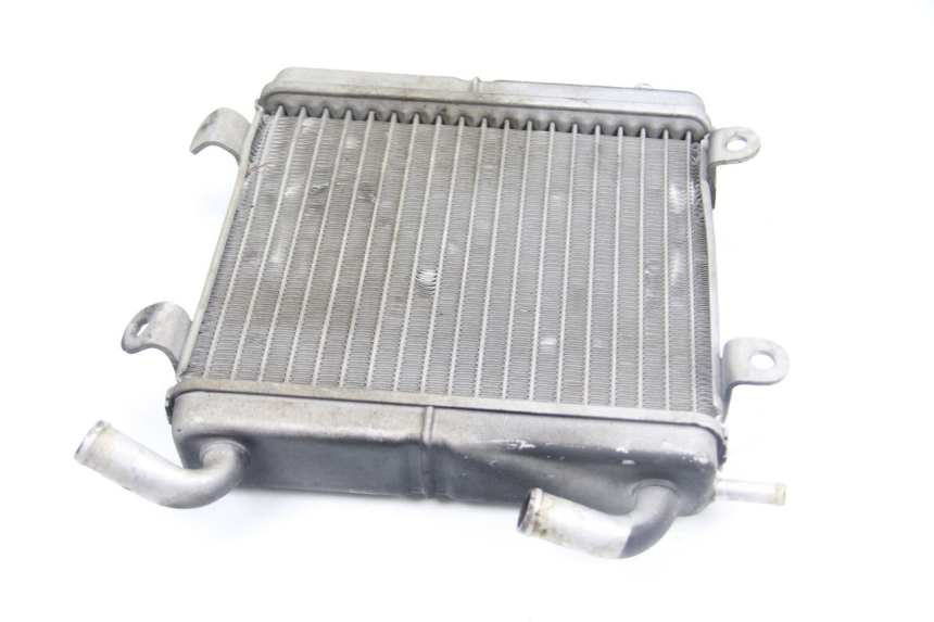 photo de RADIATORE YAMAHA AEROX NAKED 2T 50 (2013 - 2017) - Altra angolazione