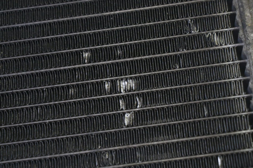 photo de RADIATORE SUZUKI BURGMAN 125 (2007 - 2014) - Stato della superficie e materiale