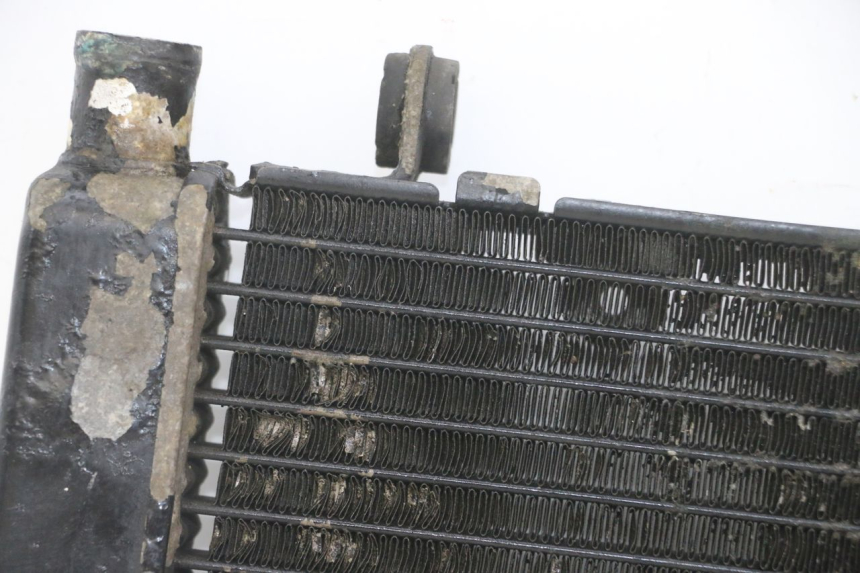 photo de RADIATORE HONDA CBF 500 (2004 - 2007) - Altra vista dell'articolo