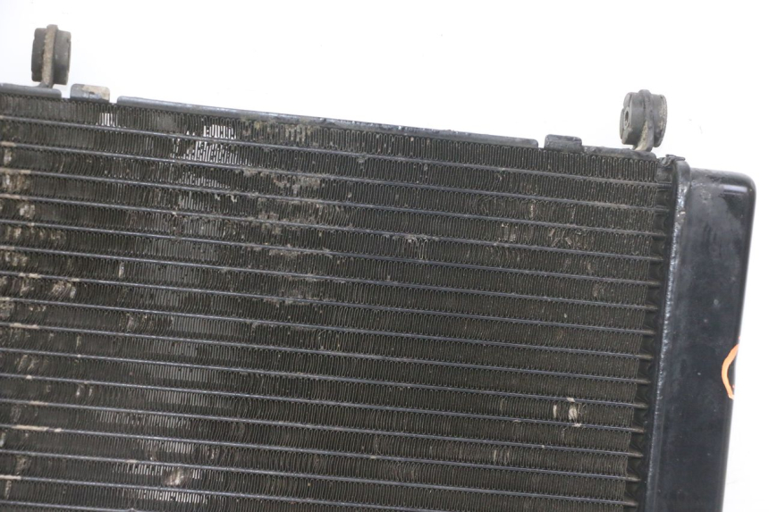 photo de RADIATORE HONDA CBF 500 (2004 - 2007) - Stato della superficie e materiale