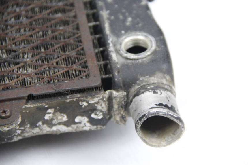 photo de RADIATORE HONDA CBR F SC21 1000 (1986 - 1992) - Dettagli dei punti di fissaggio