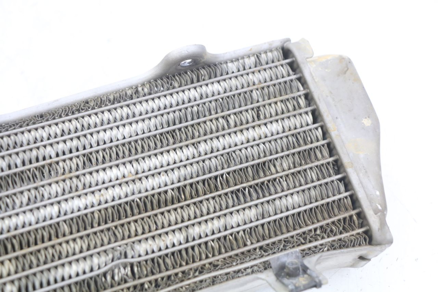 photo de RADIATORE DESTRO HONDA CRF CR-F 450 (2009 - 2012) - Caratteristiche distintive