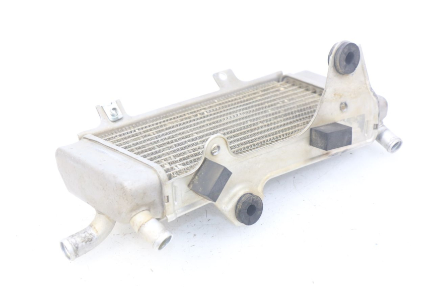 photo de RADIATORE DESTRO HONDA CRF 250 (2010 - 2013) - Primo piano tecnico