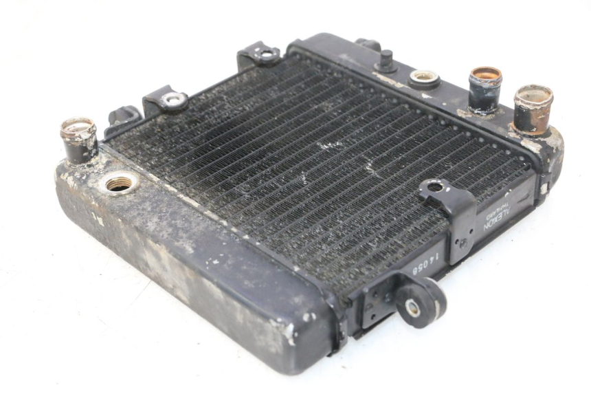 photo de RADIATORE HONDA FES PANTHEON 2T 125 (1998 - 2002) - Primo piano tecnico