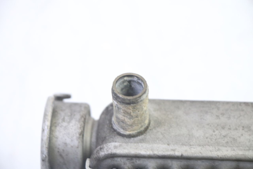 photo de RADIATORE HONDA FES S-WING SWING ABS 125 (2007 - 2015) - Primo piano tecnico