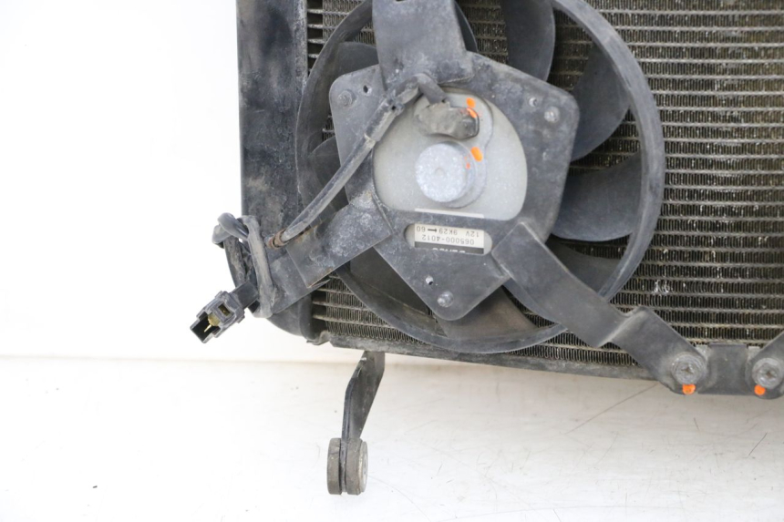 photo de RADIATORE YAMAHA FJR ABS 1300 (2006 - 2012) - Focus sulla struttura