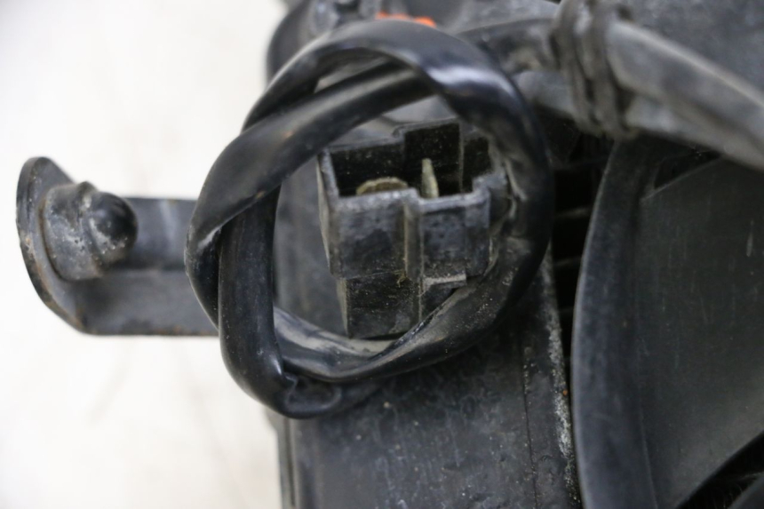 photo de RADIATORE YAMAHA FJR ABS 1300 (2006 - 2012) - Dettaglio del componente