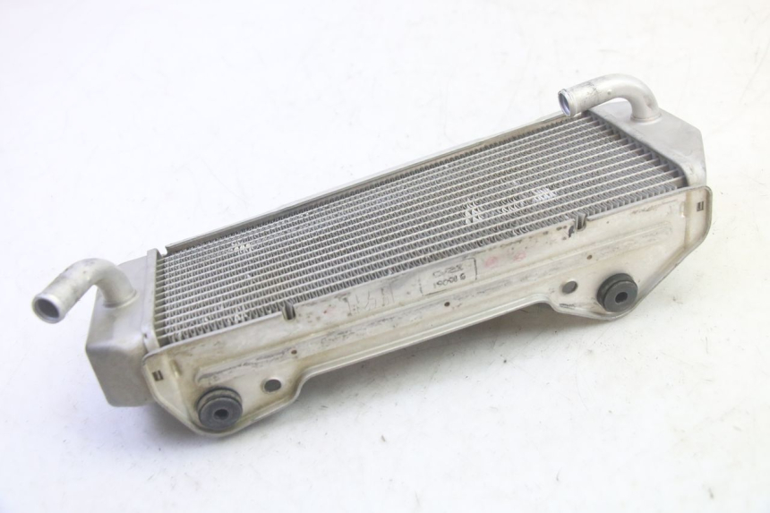 photo de RADIATORE SINISTRA KAWASAKI KXF KX-F 250 (2017 - 2019) - Dettagli dei punti di fissaggio