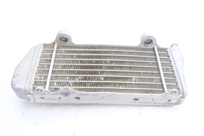 photo de RADIATORE SINISTRA HUSABERG TE 250 (2011 - 2014) - Dettagli dei punti di fissaggio