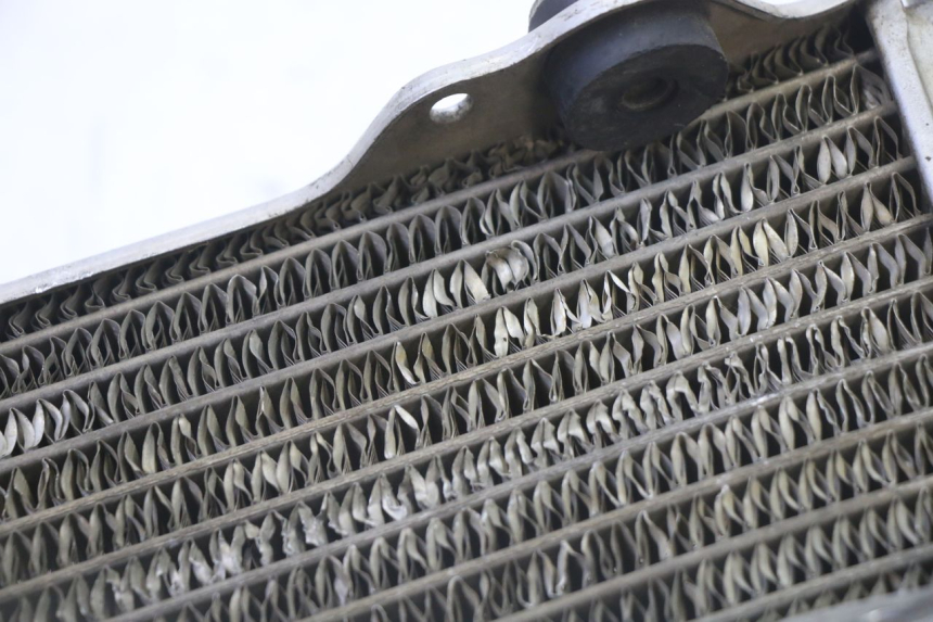 photo de RADIATORE SINISTRA YAMAHA YZ 125 (1998 - 2005) - Marcature e riferimenti originali