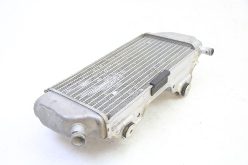 photo de RADIATORE SINISTRA YAMAHA YZF YZ-F 450 (2014 - 2016) - Altra angolazione