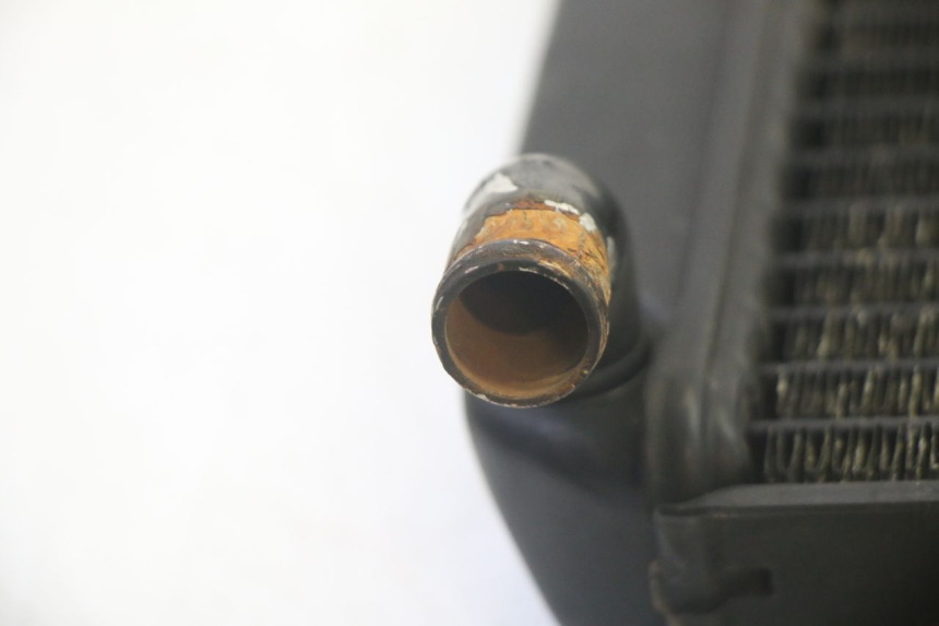 photo de RADIATORE KAWASAKI GPX R WARBIRD 600 (1988 - 1993) - Dettagli dei punti di fissaggio