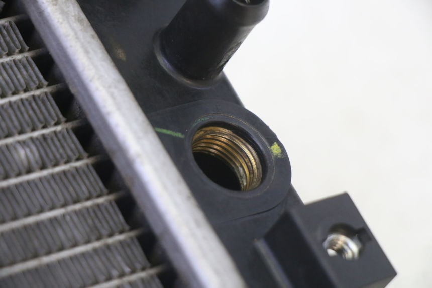 photo de RADIATORE KYMCO GRAND DINK 125 (2008 - 2014) - Zoom sullo stato d'uso