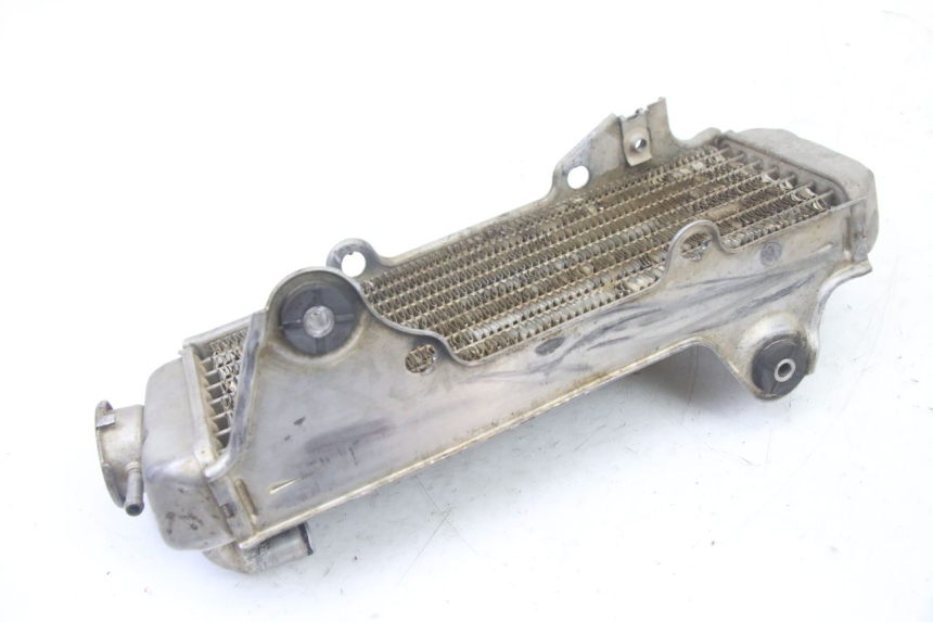 photo de RADIATORE HONDA CR 85 (2003 - 2007) - Primo piano tecnico
