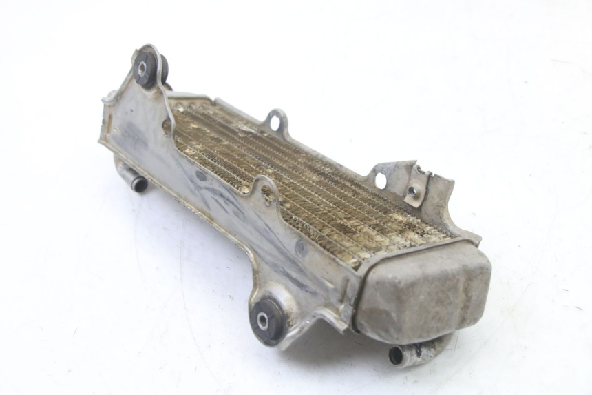 photo de RADIATORE HONDA CR 85 (2003 - 2007) - Stato della superficie e materiale