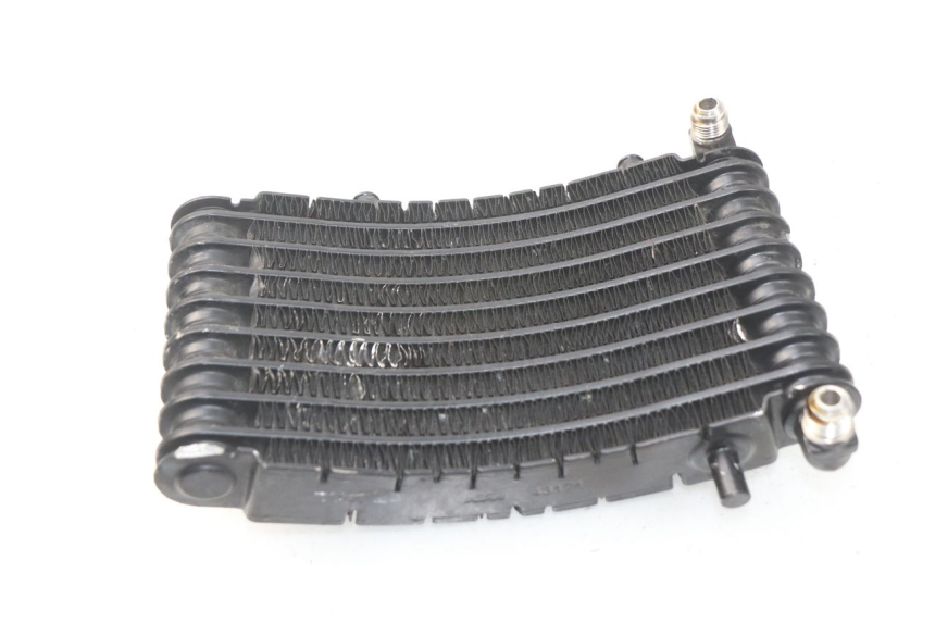 photo de RADIATORE OLIO MV AGUSTA BRUTALE R WALLY 910 (2008 - 2008) - Primo piano tecnico