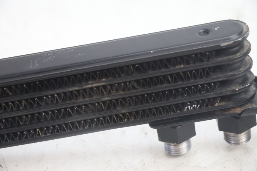 photo de RADIATORE OLIO SUZUKI DR S 600 (1985 - 1989) - Zoom sullo stato d'uso