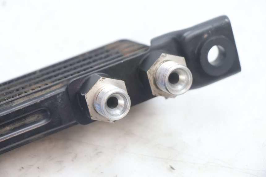 photo de RADIATORE OLIO SUZUKI DR S 600 (1985 - 1989) - Vista d'insieme del prodotto