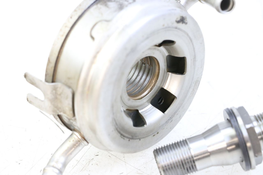 photo de RADIATORE OLIO HONDA FJS SILVER WING SILVERWING 400 (2005 - 2008) - Primo piano tecnico