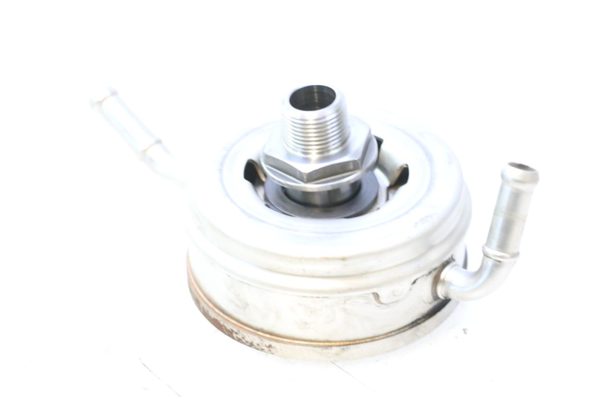 photo de RADIATORE OLIO HONDA FJS SILVER WING SILVERWING 400 (2005 - 2008) - Primo piano tecnico