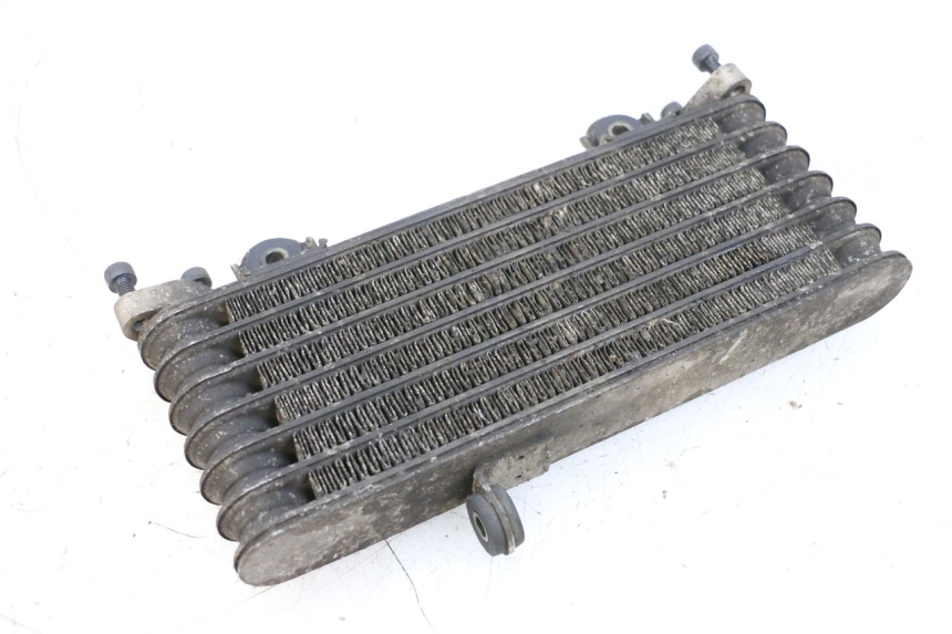 photo de RADIATORE OLIO SUZUKI GSXR GSX-R 1000 (2003 - 2004) - Dettagli dei punti di fissaggio