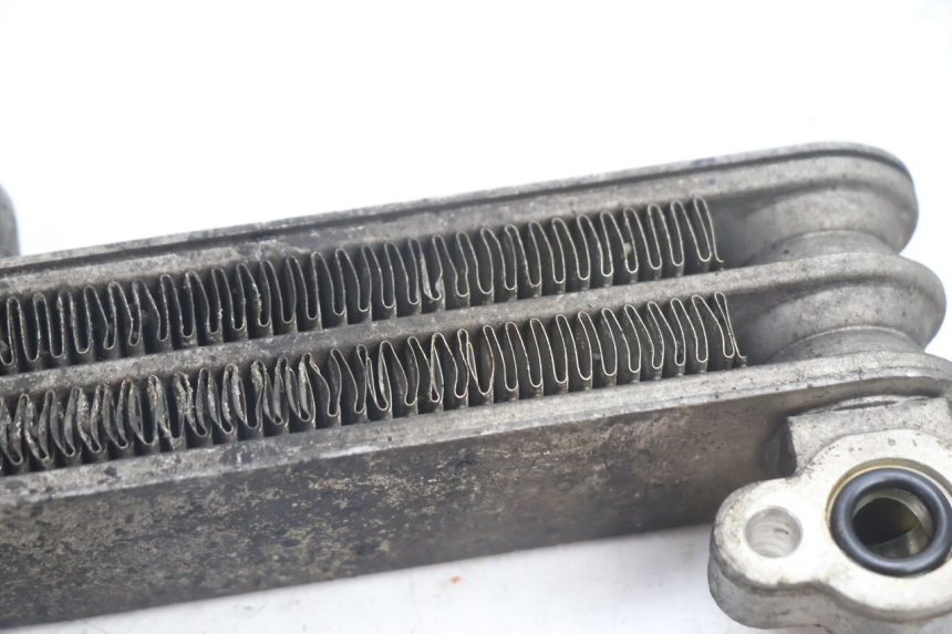 photo de RADIATORE OLIO HONDA VFR FI RC46 800 (1998 - 2001) - Stato della superficie e materiale