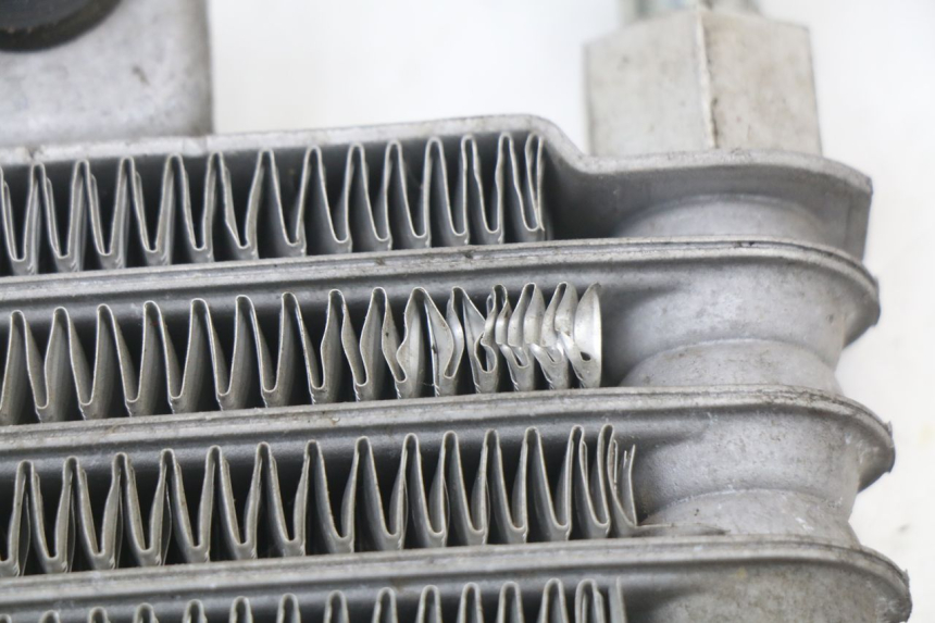 photo de RADIATORE OLIO HYOSUNG XRX 125 (2000 - 2008) - Primo piano tecnico