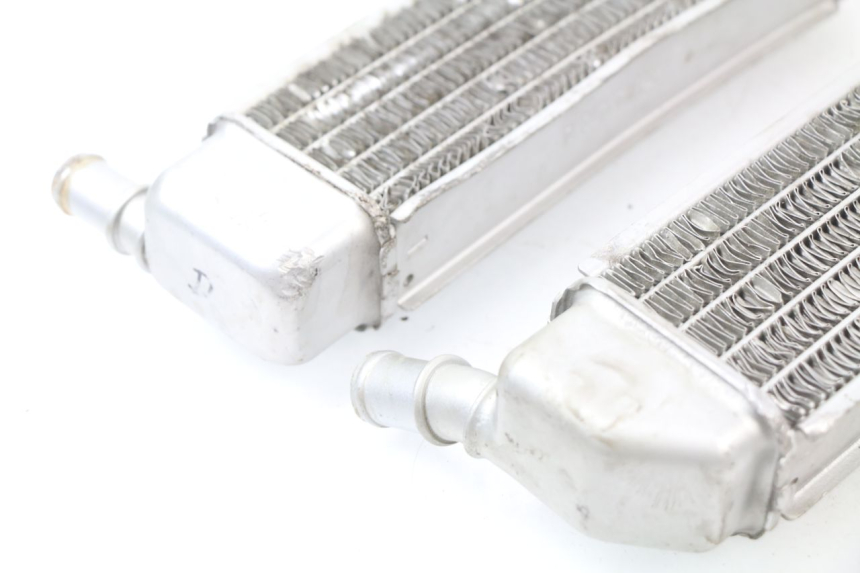 photo de RADIATORE PEUGEOT LUDIX BLASTER 50 (2006 - 2014) - Zoom sullo stato d'uso