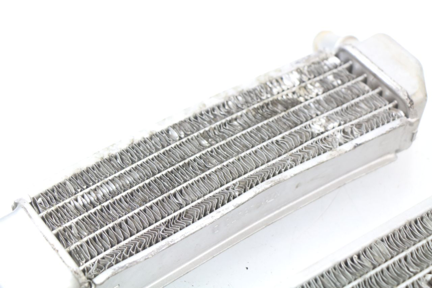 photo de RADIATORE PEUGEOT LUDIX BLASTER 50 (2006 - 2014) - Dettagli dei punti di fissaggio