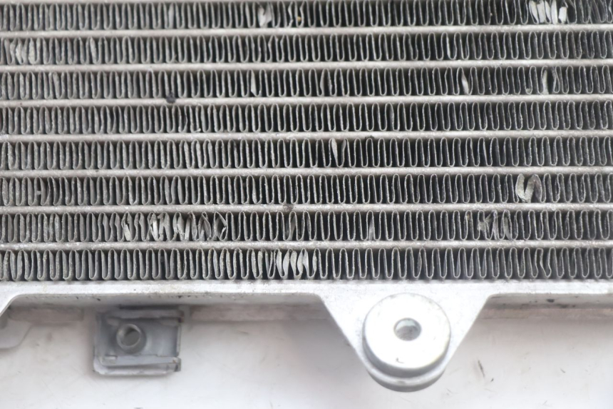 photo de RADIATORE PIAGGIO MP3 HPE 530 (2022 - 2026) - Primo piano tecnico