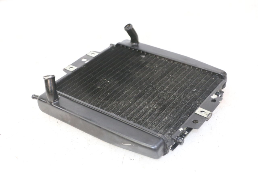 photo de RADIATORE PIAGGIO MP3 LT 400 (2007 - 2012) - Dettagli dei punti di fissaggio