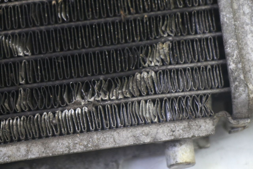 photo de RADIATORE PIAGGIO MP3 125 (2006 - 2014) - Dettagli dei punti di fissaggio