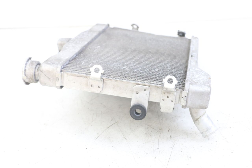 photo de RADIATORE YAMAHA MT-07 MT07 ABS 700 (2014 - 2017) - Zoom sullo stato d'uso