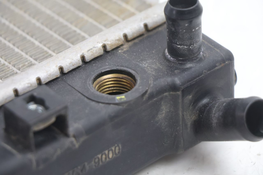 photo de RADIATORE KYMCO MXU R 250 (2004 - 2010) - Stato della superficie e materiale