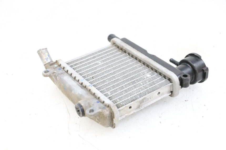 photo de RADIATORE YAMAHA NEOS NEO'S 4T 50 (2008 - 2016) - Altra angolazione