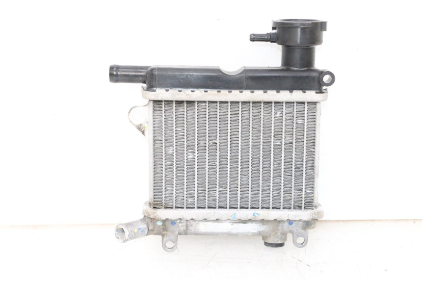 photo de RADIATORE YAMAHA NEOS NEO'S 4T 50 (2008 - 2016) - Stato della superficie e materiale