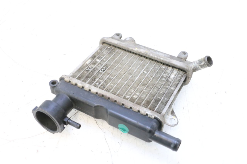 photo de RADIATORE YAMAHA NEOS NEO'S 4T 50 (2008 - 2016) - Altra angolazione