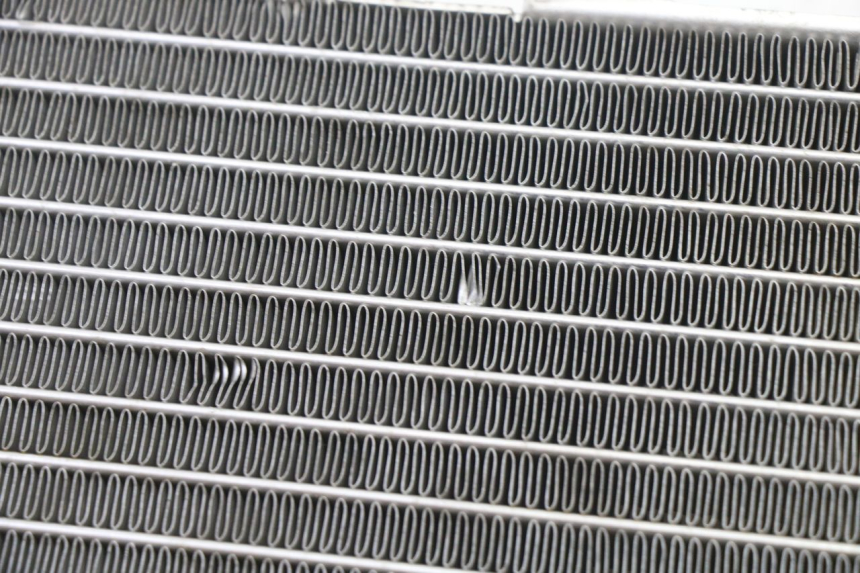 photo de RADIATORE PIAGGIO NRG POWER PUREJET 50 (2018 - 2021) - Dettagli dei punti di fissaggio