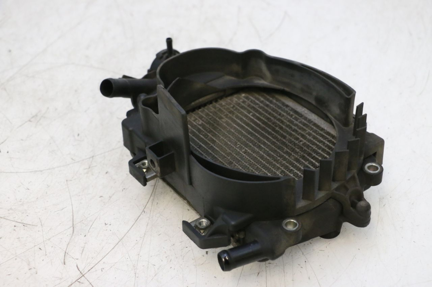 photo de RADIATORE HONDA PCX (JF57/JF64) 125 (2014 - 2018) - Altra angolazione