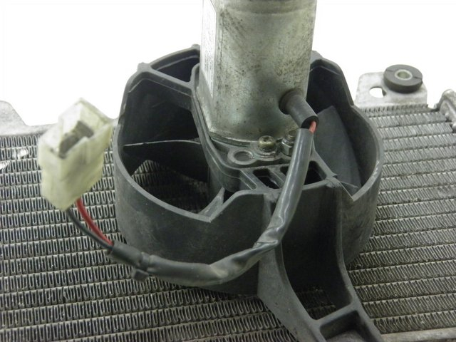 photo de RADIATORE PIAGGIO X9 EVOLUTION 125 (2003 - 2007) - Vista d'insieme del prodotto