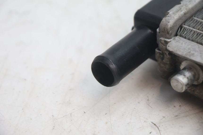 photo de RADIATORE PEUGEOT SATELIS 125 (2013 - 2018) - Ricambio usato controllato