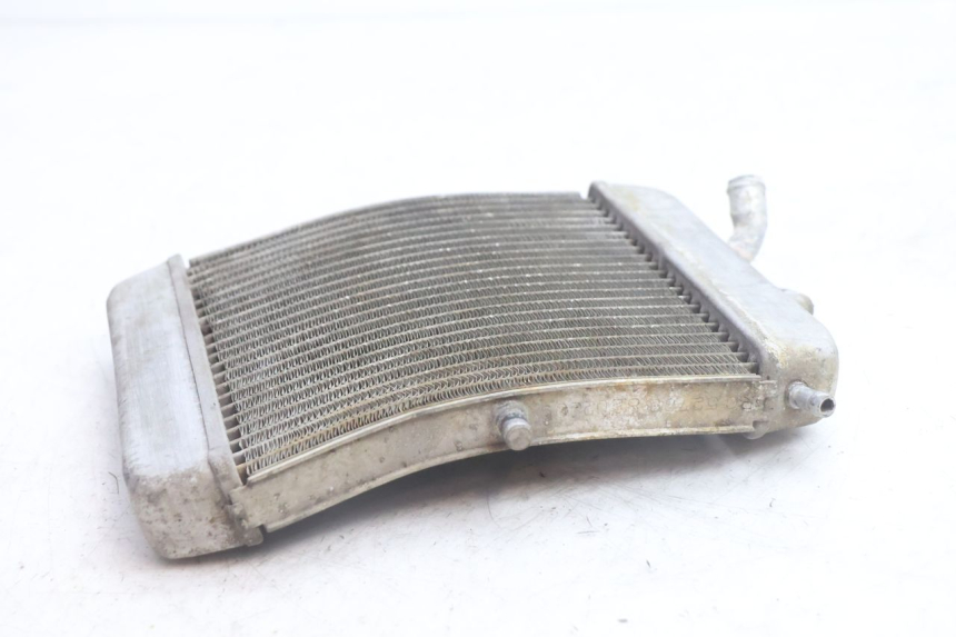photo de RADIATORE APRILIA SCARABEO GT 125 (1999 - 2007) - Altra vista dell'articolo