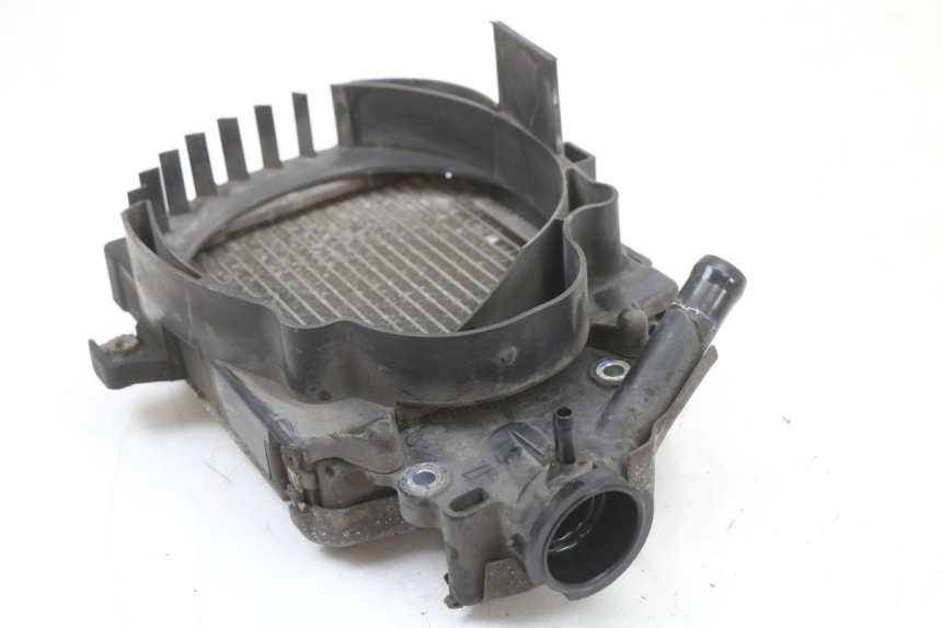 photo de RADIATORE HONDA SH ABS 125 (2012 - 2017) - Primo piano tecnico