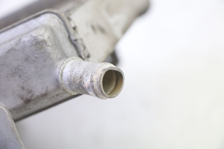 photo de RADIATORE APRILIA SR R 2T LC 50 (2018 - 2021) - Marcature e riferimenti originali